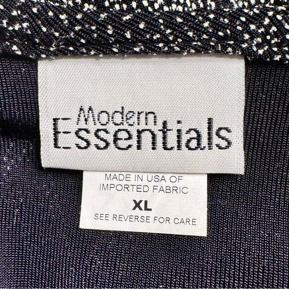 Modern Essentials Women’s Size XL Black Zig Zag Print Short Sleeve Top - Picture 4 of 6